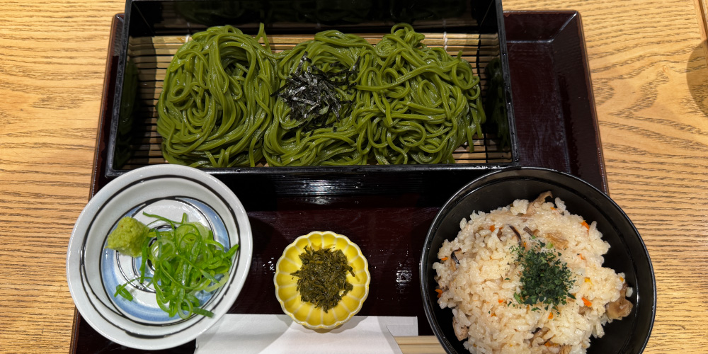 名物の茶そば