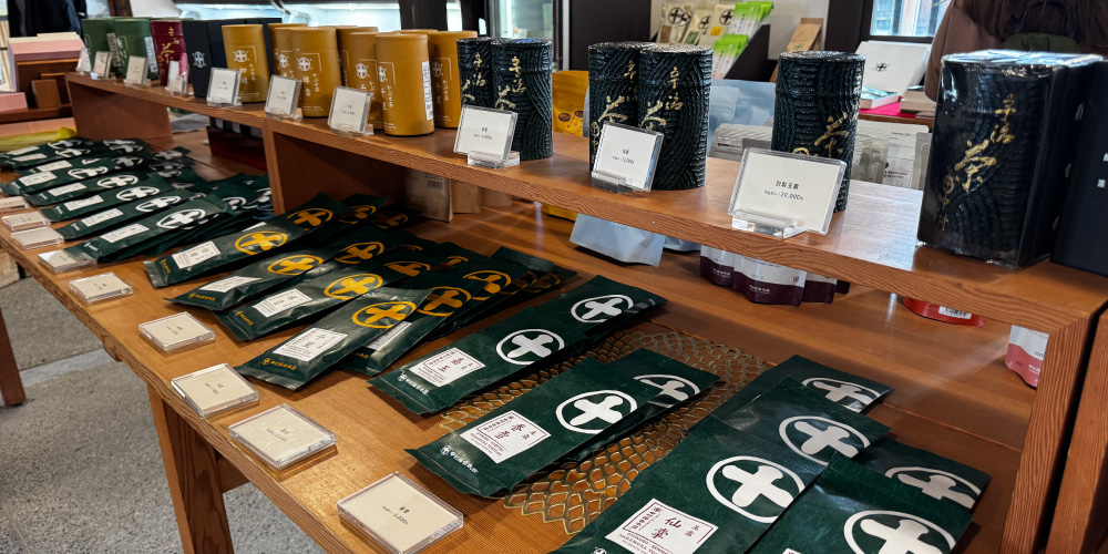 中村藤吉本店の販売コーナー
